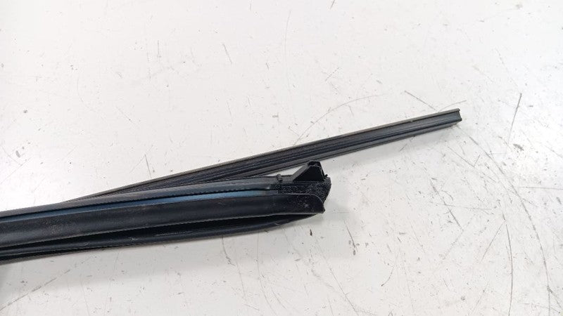 Mazda 3 Door Glass Window Seal Rubber Right Passenger Rear Back 2010 2011 2012 2