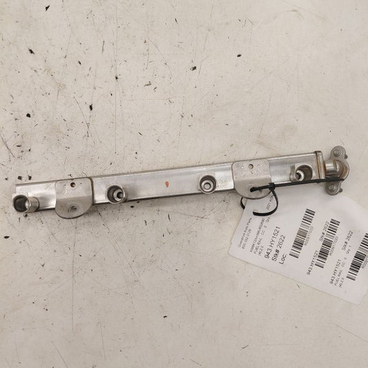Hyundai Kona Fuel Rail Injection Injector Mount Bar  2.0 2021 2020 201
