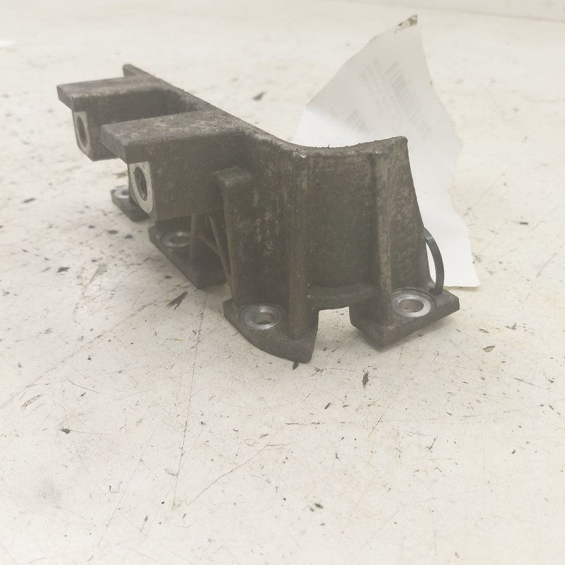 Hyundai Santa Fe AC Mount Bracket  2.0 2019 2020