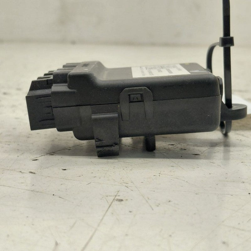 Cadillac CT6 Rear Seat Heating And Cooling Control Module {13511689} 2