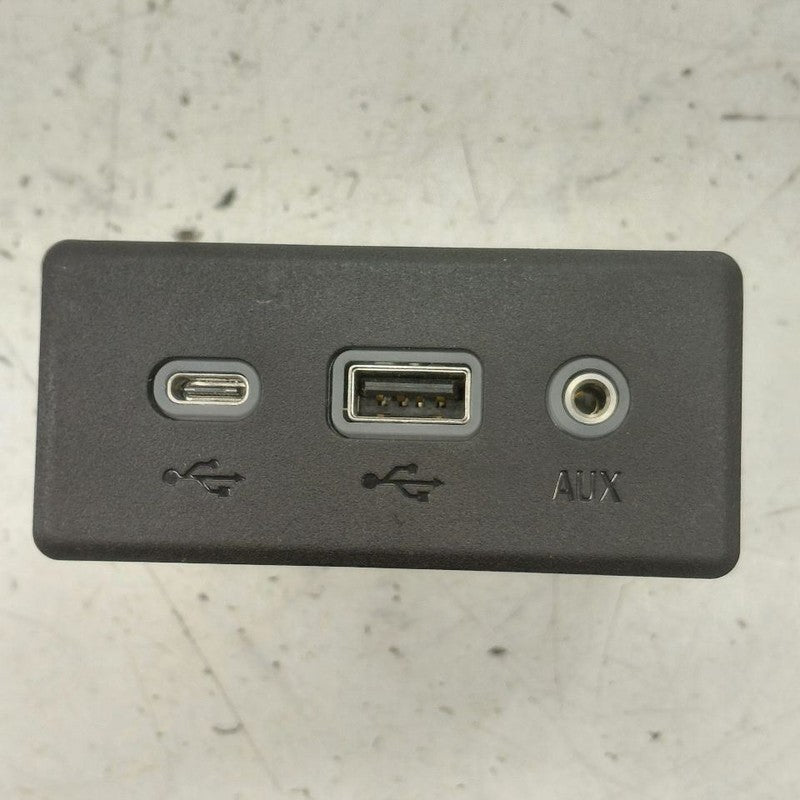 Chevy Equinox USB Plug In Hub Port  2024 2023 2022
