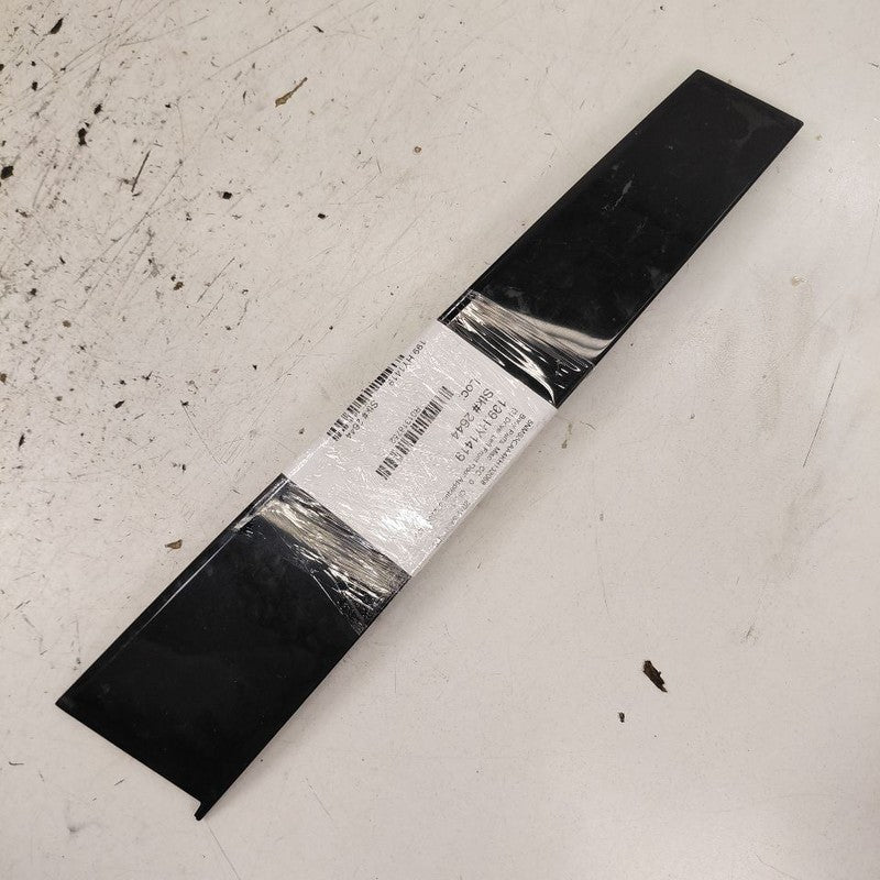 Hyundai Santa Fe Driver Left Front Door Applique {82250S1000} 2019 202