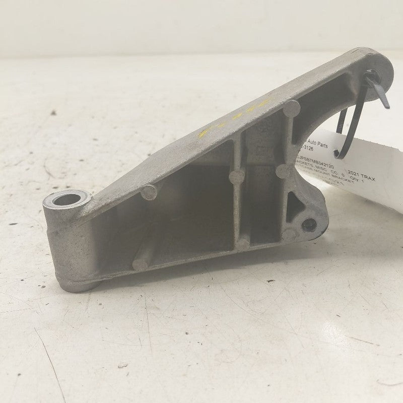 Chevy Trax Transfer Case Mount Bracket  1.4 2022 2021