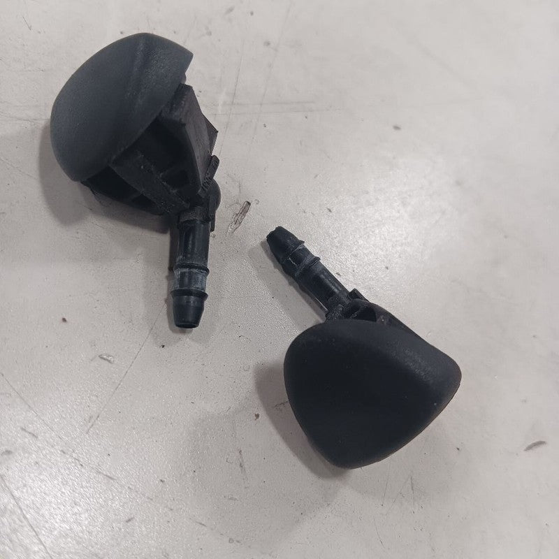 Jeep Renegade Windshield Wiper Washer Fluid Hood Sprayer Nozzles 2023 
