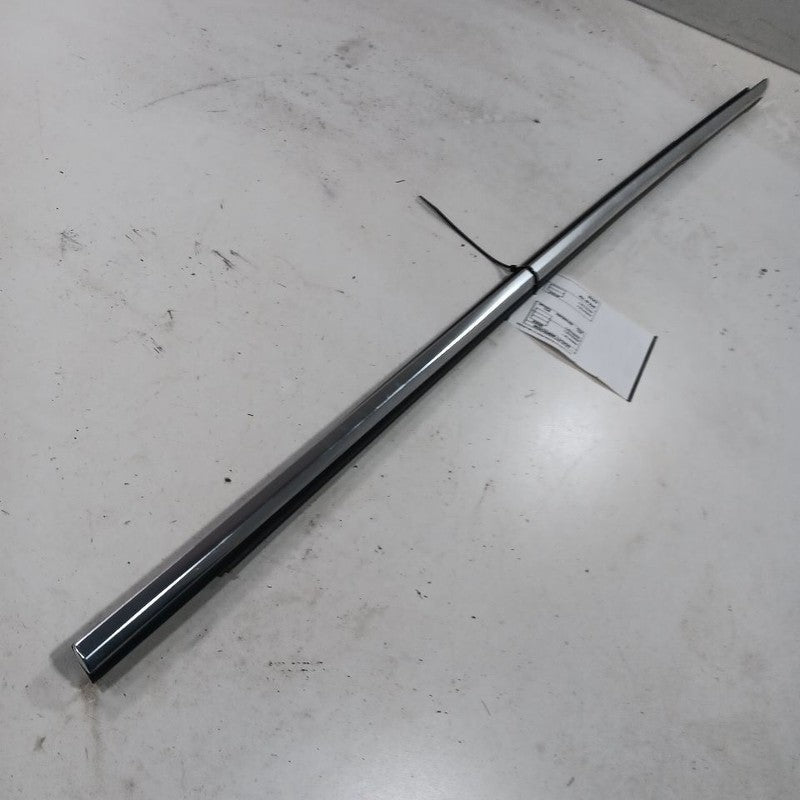 Chevy Malibu Door Glass Window Weather Strip Trim Front Left Driver 2019 2020