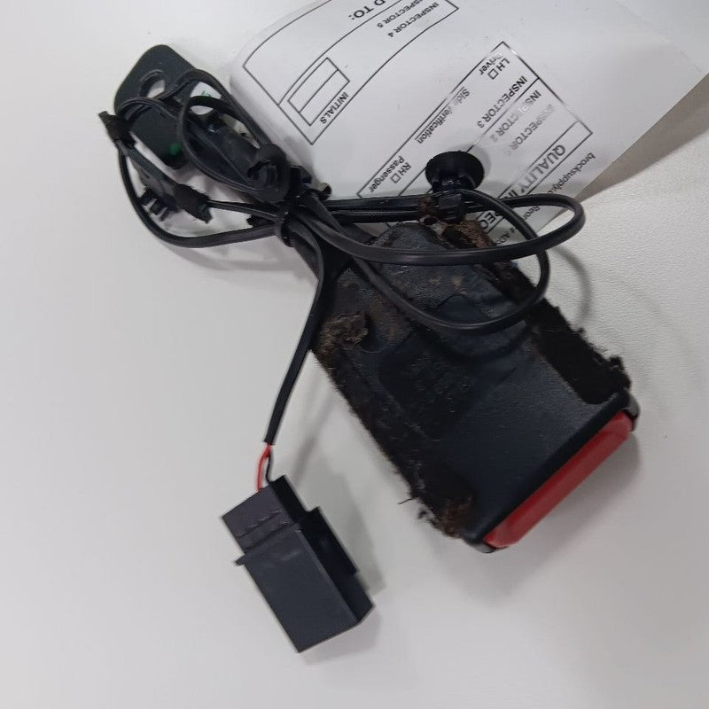 Driver Left Front Seat Belt Buckle Latch 4 Door L Model Fits 14-17 FIAT 500