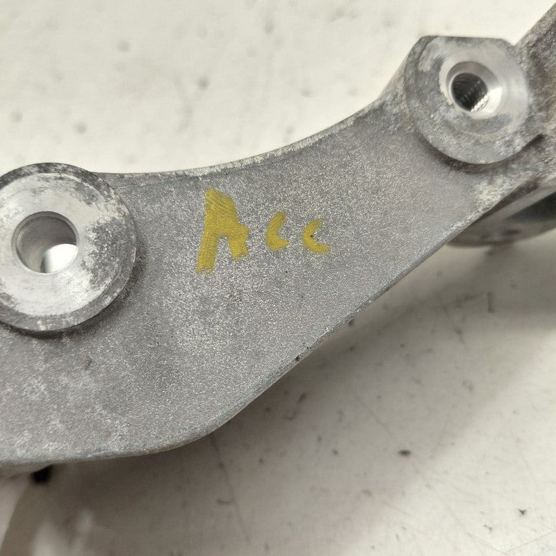 2018 Fiat 500 X 2.4 Model Accessory Mount Bracket