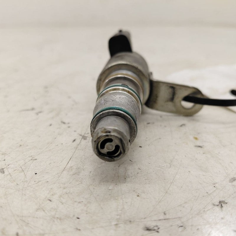 Cadillac CT6 Variable Timing Gear Oil Control Valve Solenoid Cylinder 