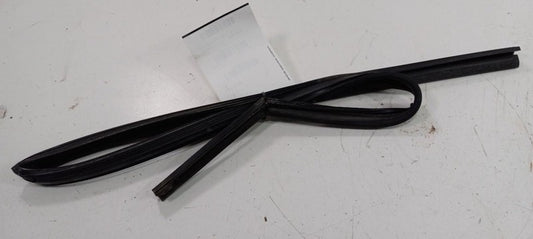 Kia Forte Door Glass Window Seal Rubber Right Passenger Rear Back 2010 2011 2012