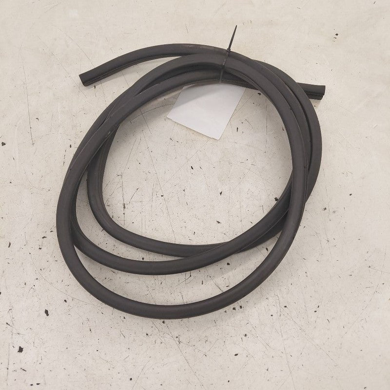Nissan Murano On Body Door Jamb Seal Gasket Front Left Driver  2020 20
