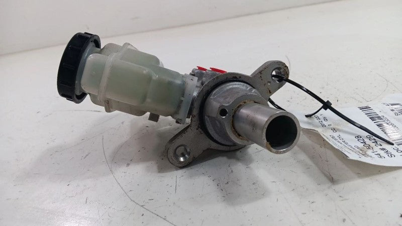 D6010JK02D Brake Master Cylinder Sedan RWD Dodge Journey Fits 11-13 INFINITI G37