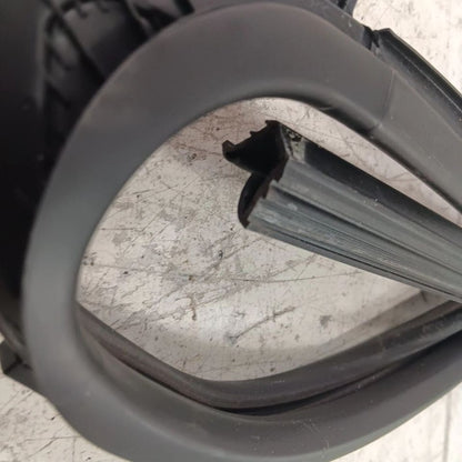 Nissan Kicks Door Glass Window Seal Rubber Right Passenger Front  2021 2022 2023