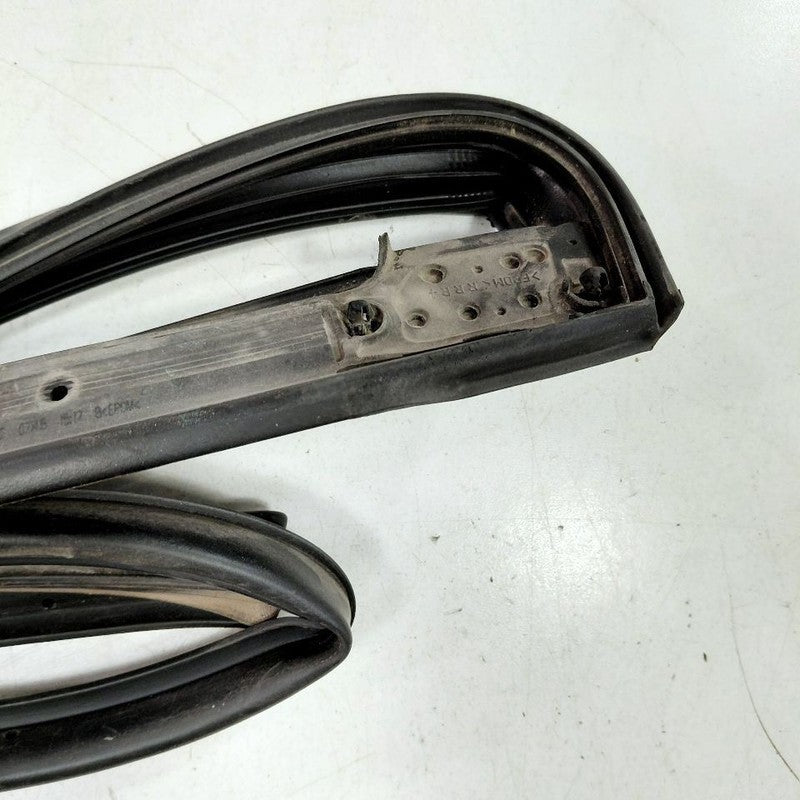 Hyundai Sonata On Door Seal Rubber Right Passenger Rear Back  2017 201