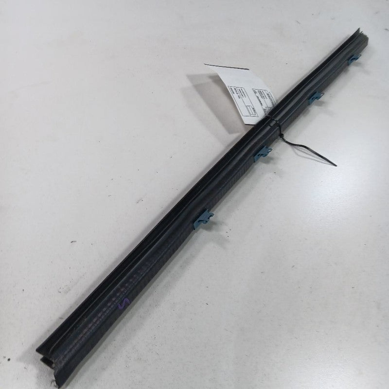 Chrysler 300 Right Front Weather Strip Interior  2015 2016 2017 2018 2