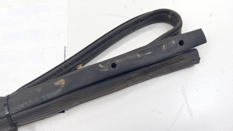 Nissan Sentra Cowl Vent Panel Hood Rubber Seal 2006 2005 2004 2003 2002