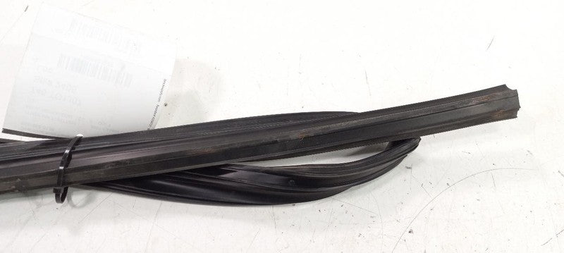 Toyota Camry Door Glass Window Seal Rubber Right Passenger Rear Back 2