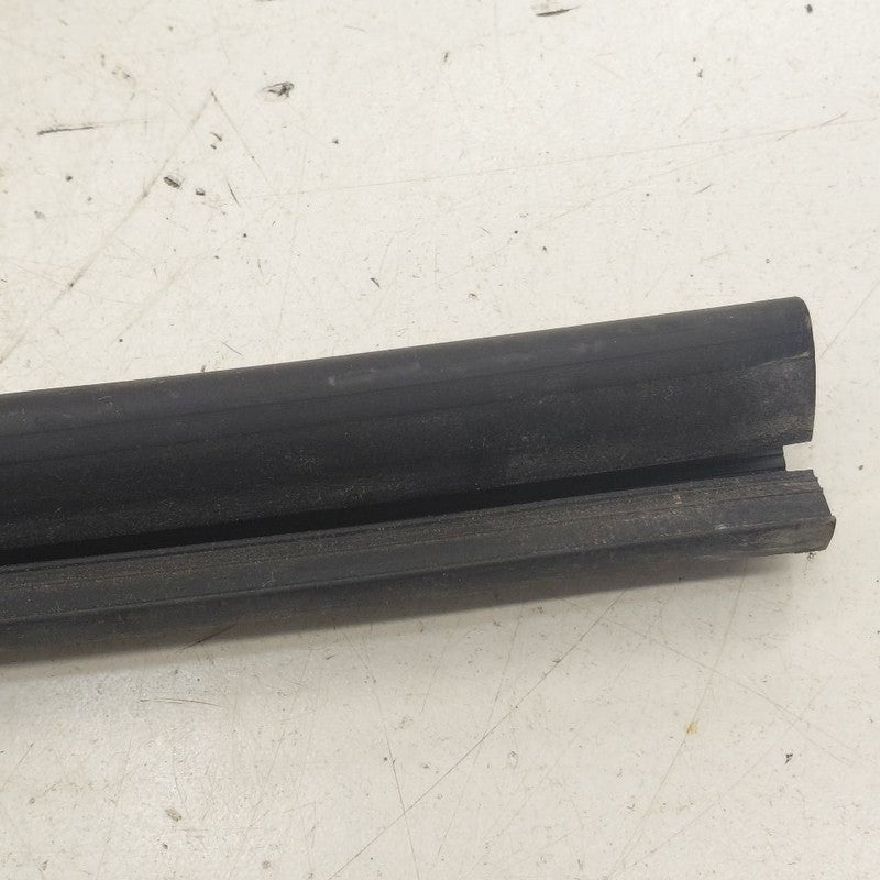 Subaru XV Crosstrek Door Glass Window Seal Rubber Right Passenger Fron