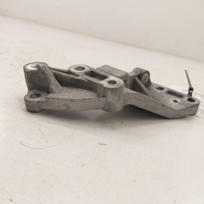 2018 Fiat 500 X 2.4 Model Accessory Mount Bracket