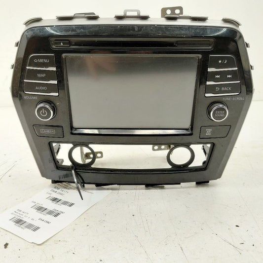 Audio Equipment Radio Display And Receiver Fits 18 MAXIMA
