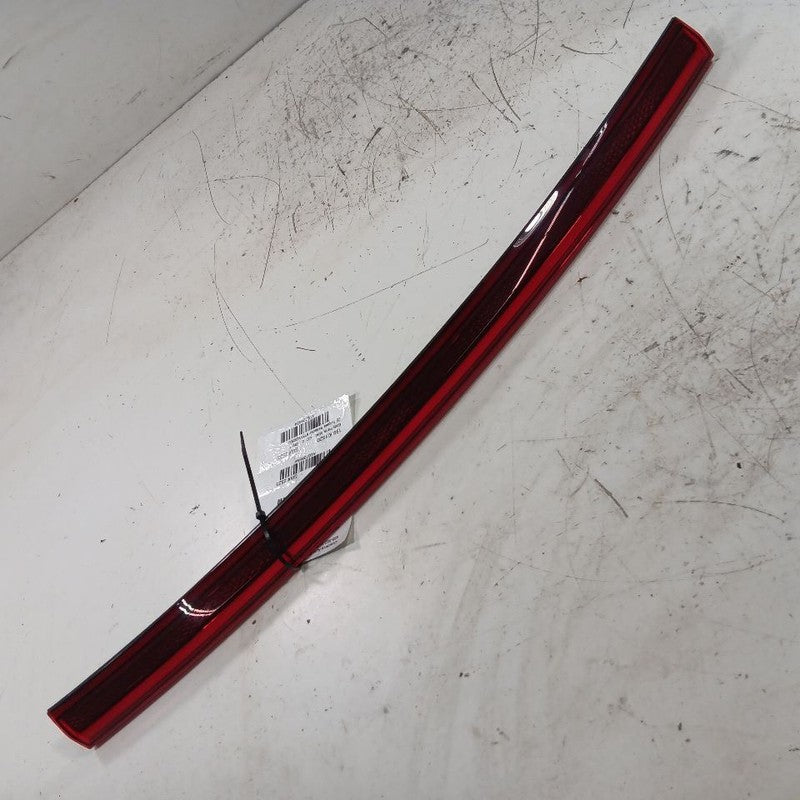 Kia Sportage Rear Tailgate Reflector {87310-D9500} 2022 2021 2020 2019 2018