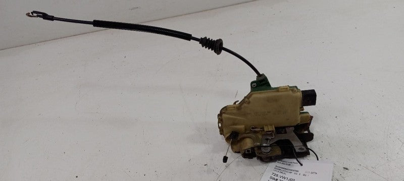 Volkswagen Jetta Door Latch Lock Right Passenger Front 2003 2002 2001 