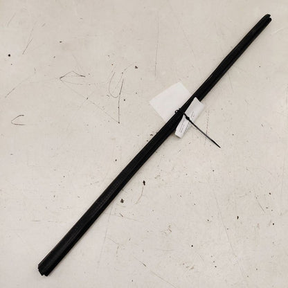 Cadillac XTS Right Front Weather Strip Interior      2016 2017 2018