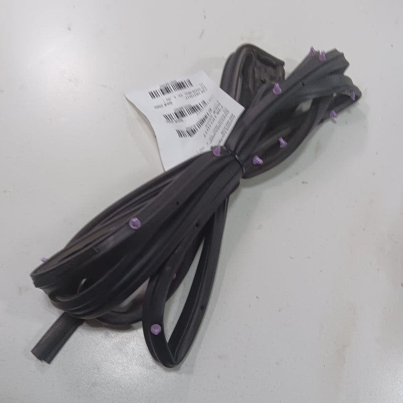 Honda Civic On Door Seal Rubber Right Passenger Rear Back 2016 2017 2018 2019