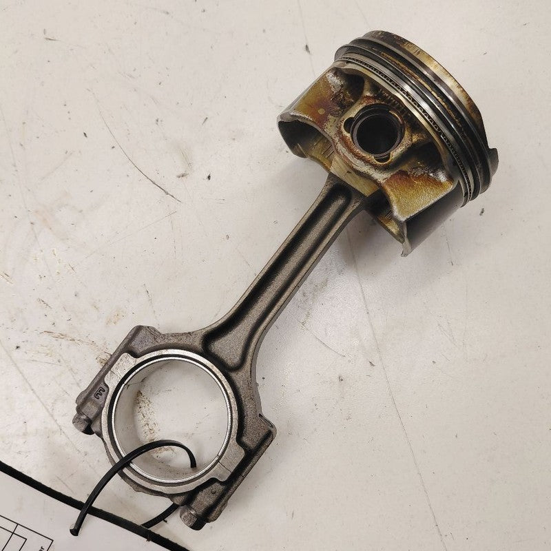 Chevy Volt Single Piston With Connecting Rod   1.5 2019 2018 2017 2016