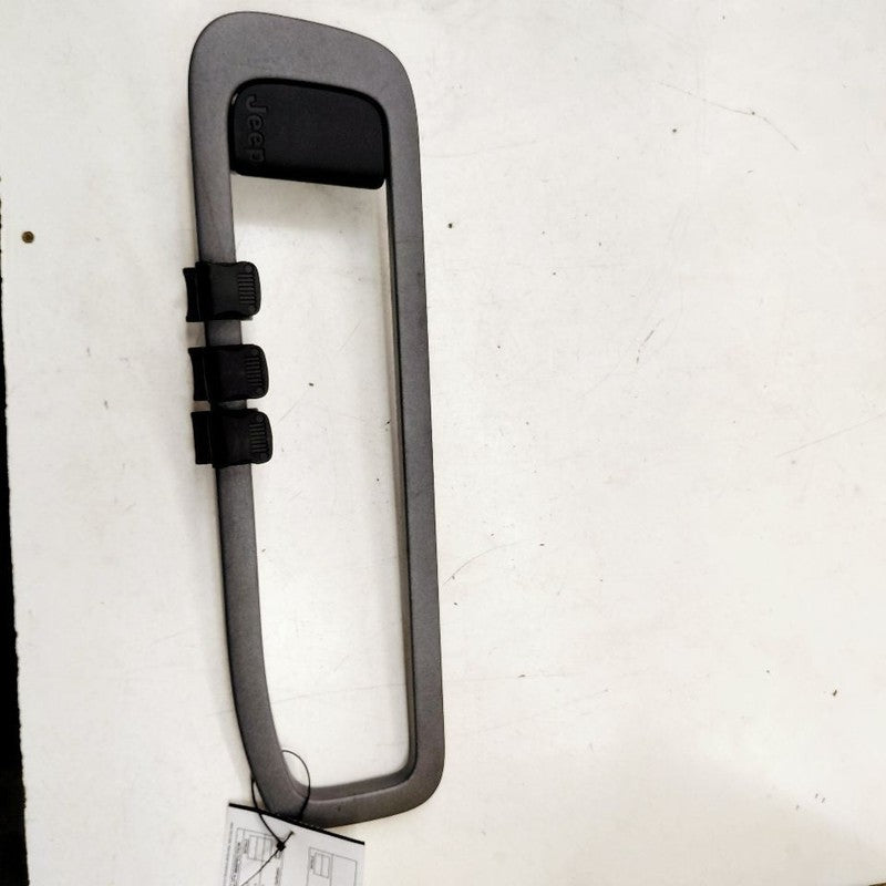 Jeep Cherokee Driver Left Side Quarter Cargo Trunk Handle {1ZW61TRMAC} 2015 2016