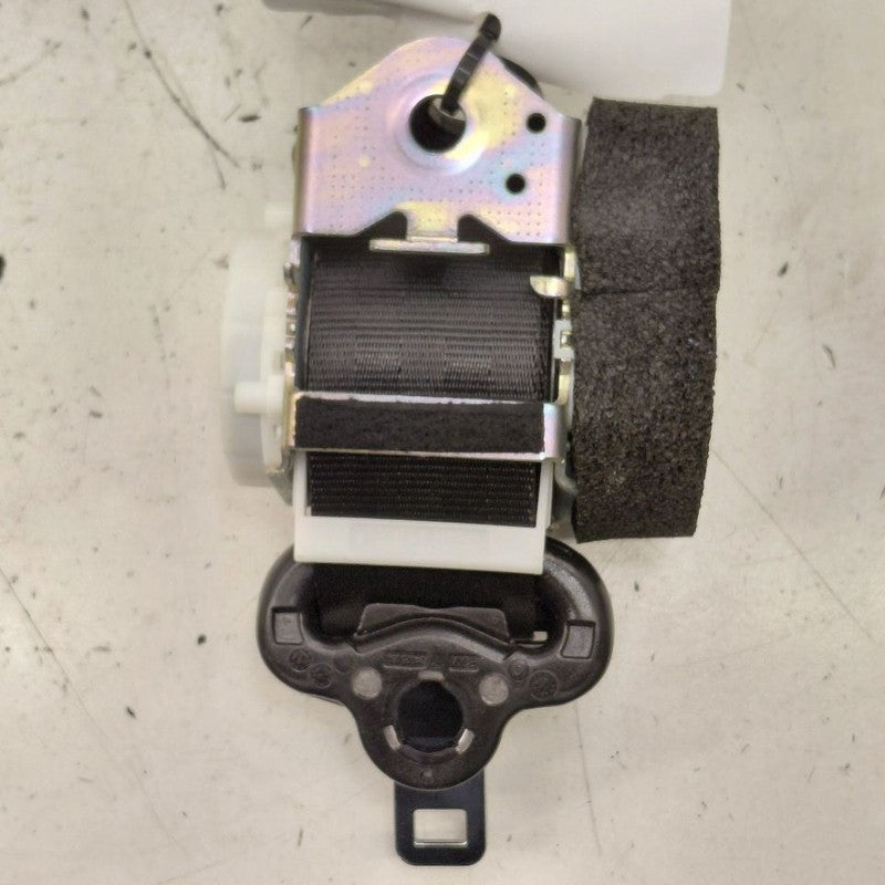 Fiat 500 X Model   Seat Belt Strap Retractor Right Passenger Rear Back