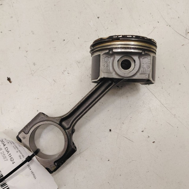 Nissan Versa Single Piston With Connecting Rod   1.6 2024 2023 2022 20