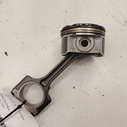 Nissan Versa Single Piston With Connecting Rod   1.6 2024 2023 2022 20