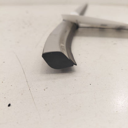 Kia Sportage Door Glass Window Weather Strip Trim Front Right Passenge