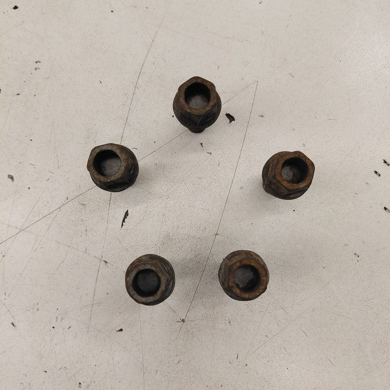 Fiat 500 X Model   Lug Nut Set  2016 2017