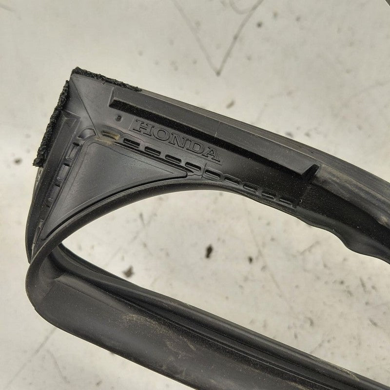 Honda Clarity Door Glass Window Seal Rubber Left Driver Rear Back 2018