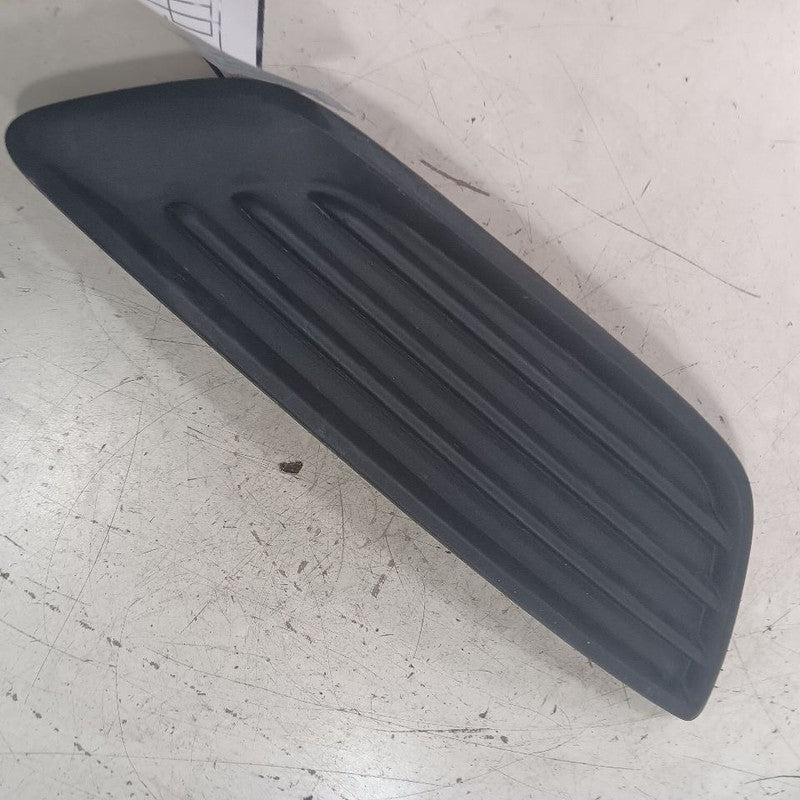 Ford Focus Front Bumper Fog Light Insert Trim Bezel Right Passenger Side  2018 