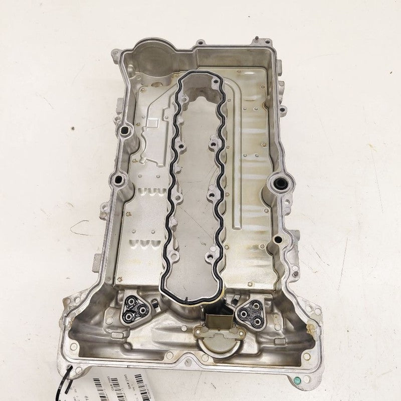 Chevy Volt Engine Cylinder Head Valve Cover  1.5 2019 2018 2017 2016 O