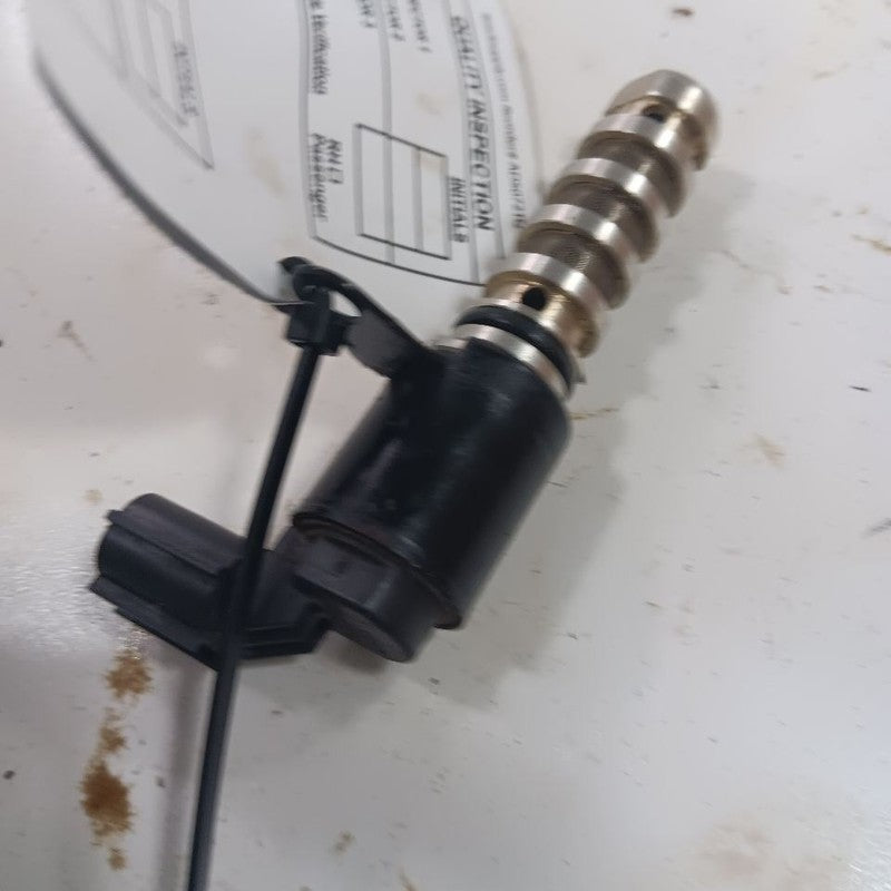 Kia Sorento Variable Timing Gear Oil Control Valve Solenoid Cylinder Head  2018 