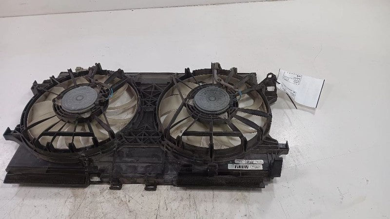 Radiator Cooling Fan Motor Fan Assembly Fits 17-19 IMPREZA OEM