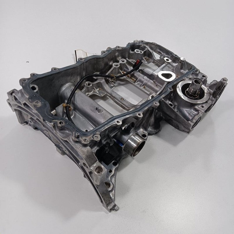 2025 GMC Acadia 2.5 Upper Engine Oil Pan OEM