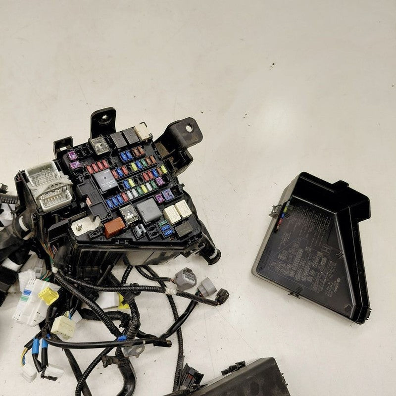 Engine Fuse Box With Harness Fits 23 XV Subaru Crosstrek