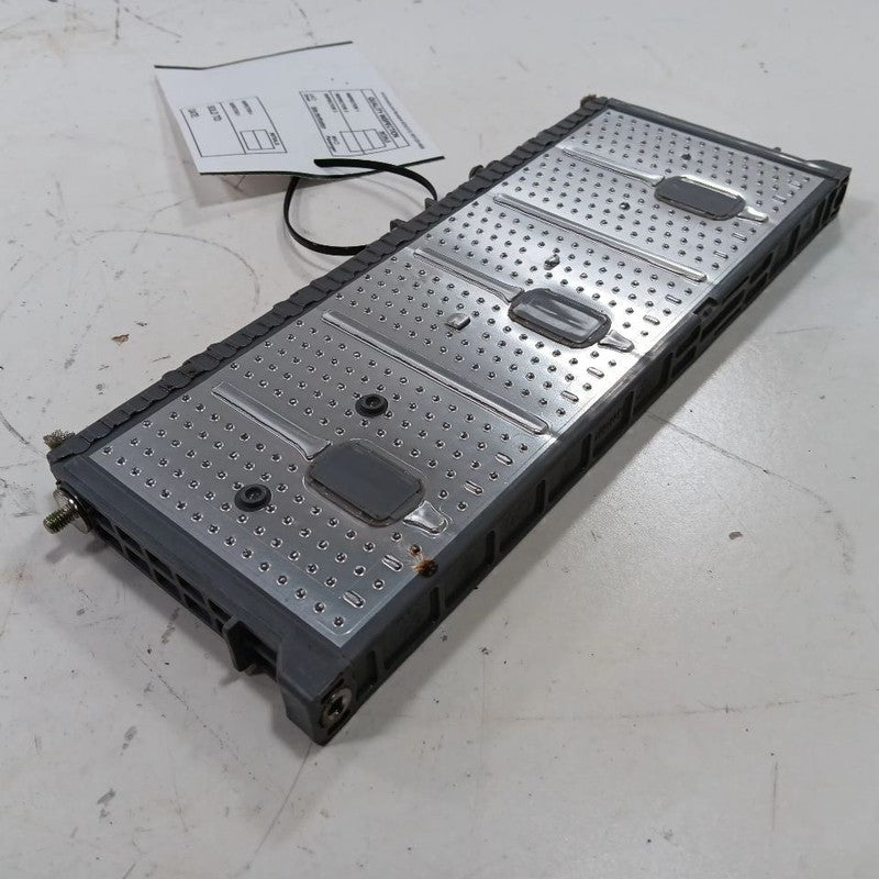 G951052031 Hybrid Battery Single Cell VIN B3 7th and 8th Digit 12-17 Toyota Prius C