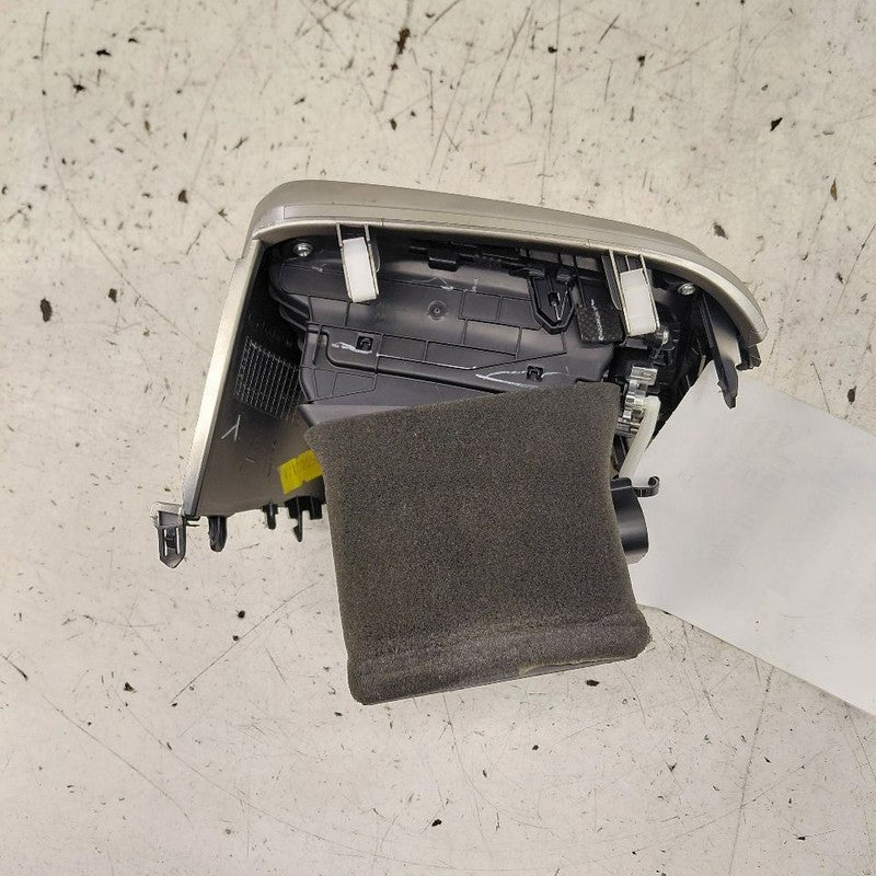 Kia Sorento Dash Air Vent Left Driver  2018 2017 2016