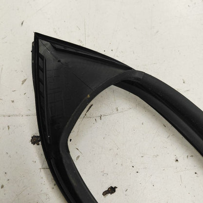 Subaru Crosstrek Door Glass Window Seal Rubber Right Passenger Front  