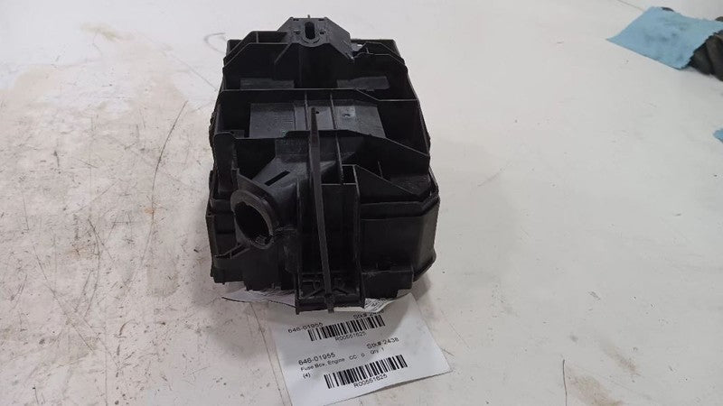 Fuse Box Engine VIN B 8th Digit Opt Luv Fits 15-16 Buick Encore OEM