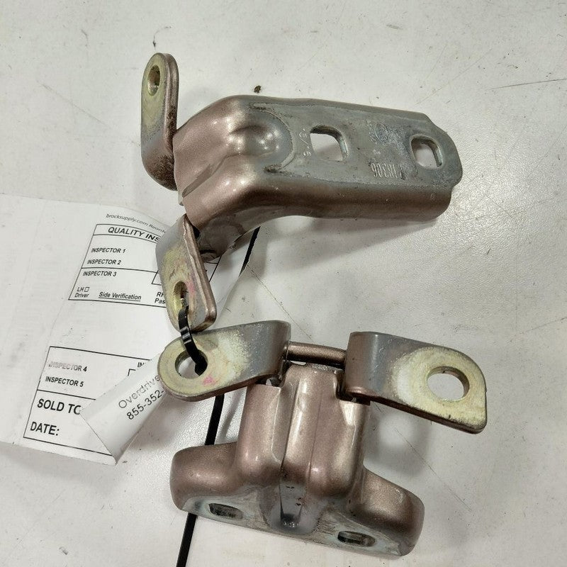 Buick Encore Door Hinge Set Right Rear Passenger  2020 2019 2018 OEM