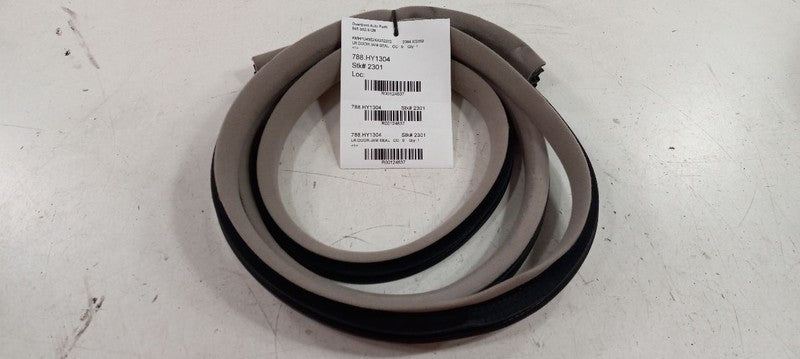 Hyundai XG350 On Body Door Jamb Seal Rear Left Back 2003 2004 2005 OEM