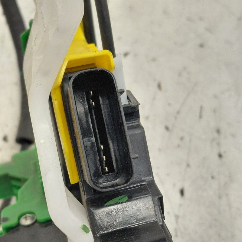 Kia Sorento Door Latch Lock Right Passenger Front  2018 2017 2016