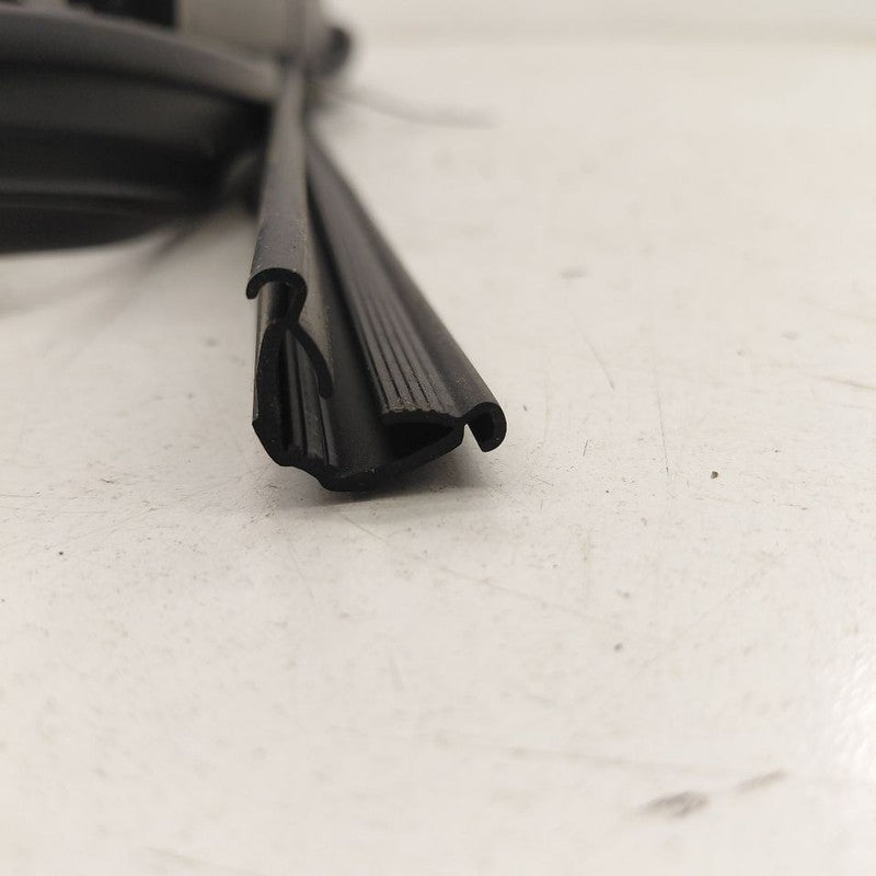 Mitsubishi Mirage Door Glass Window Seal Rubber Right Passenger Front 