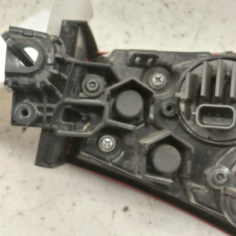 Driver Left Tail Light Brake Lamp VIN Fu 7th And 8th Digit 19-22 Toyot